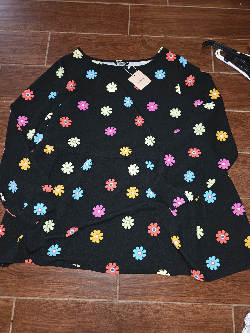 Black Floral Dot Long-Sleeve Tunic Top BloomChic